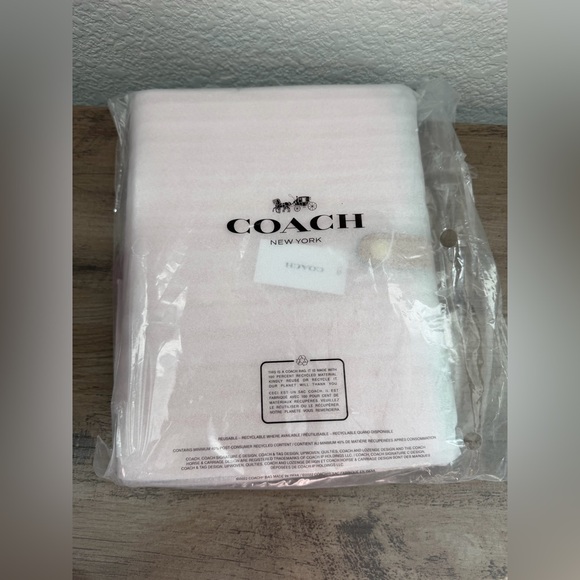 Coach Powder Pink Notebook In Signature Canvas - Picture 7 of 7